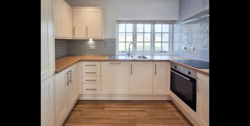 27 Hatherop Road