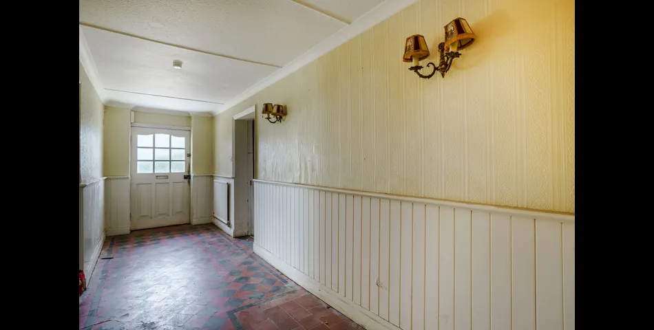 LOWER FARM, ISYCOED, WREXHAM, LL13 9RY