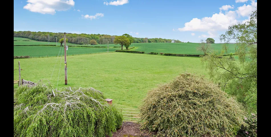 Lot 2 of 2 – Barn, stables, and 3.5 acres in Ombersley, with Class Q consent to convert into a four bedroom home.
