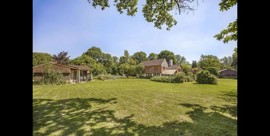 Bishopswood Lane, Tadley
