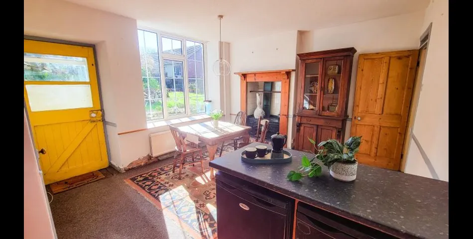 A spacious Coastal home with HUGE POTENTIAL! 