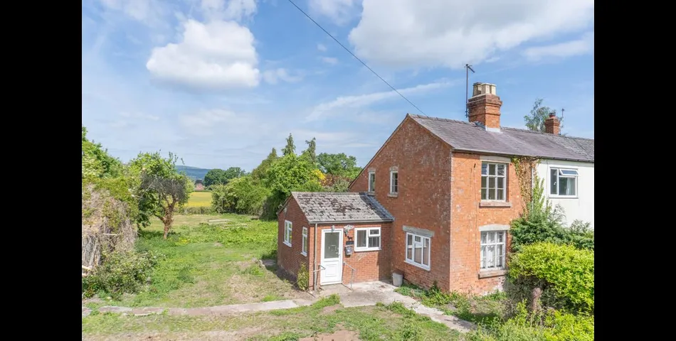 Club Cottage, School Lane, Brimfield, Nr Ludlow, Shropshire, SY8 4NZ