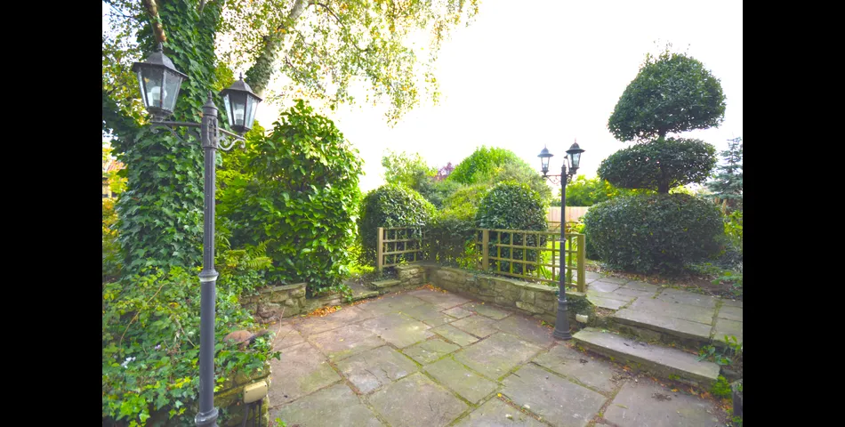 1 Hall Cottages, Pinfold Lane, Kirk Smeaton, WF8 3JT