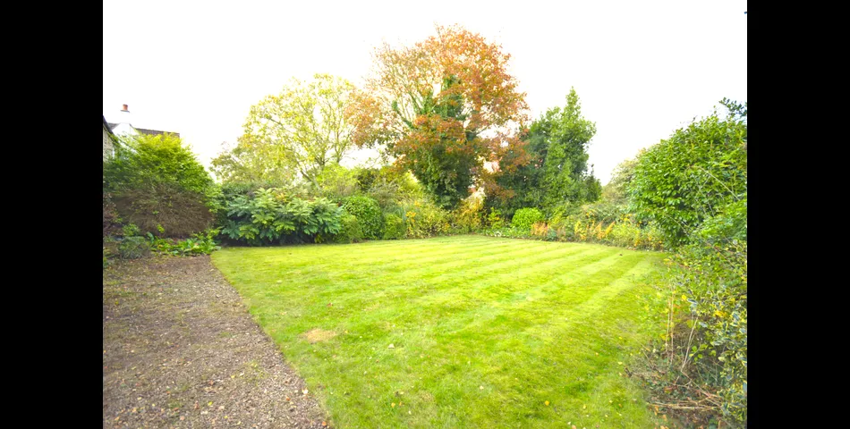 1 Hall Cottages, Pinfold Lane, Kirk Smeaton, WF8 3JT