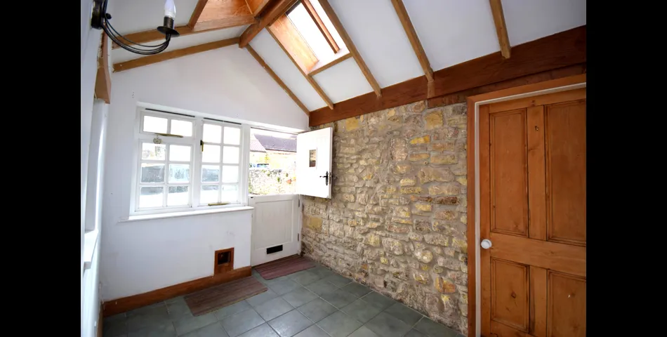 1 Hall Cottages, Pinfold Lane, Kirk Smeaton, WF8 3JT