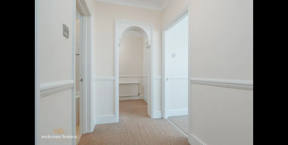 Flat 4 2 Annerley Road