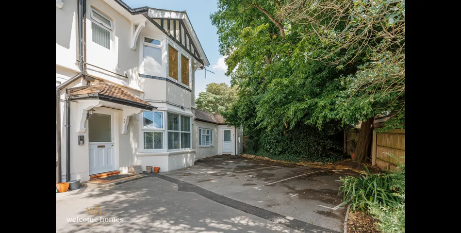 Flat 4 2 Annerley Road