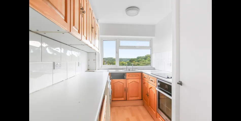 16 Ditchling Court, 136a Ditchling Road, Brighton, BN1 6JA