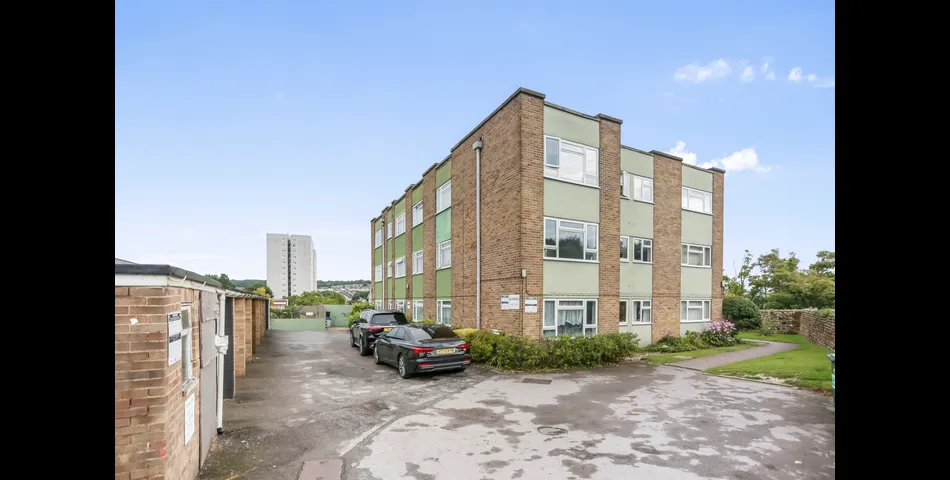 16 Ditchling Court, 136a Ditchling Road, Brighton, BN1 6JA