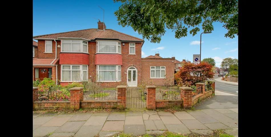 Semi Detached - Corner Plot