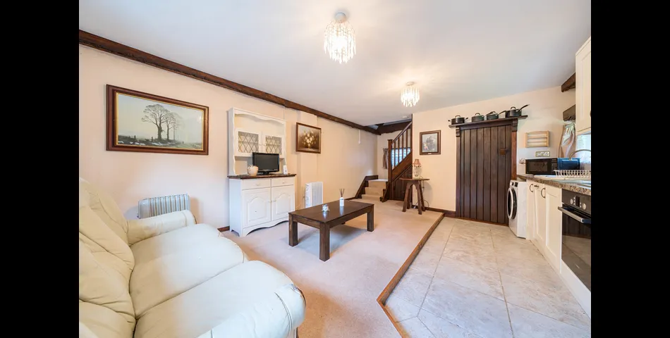 Character newly thatched 2/3 bed Cottage, Shootash, Romsey 