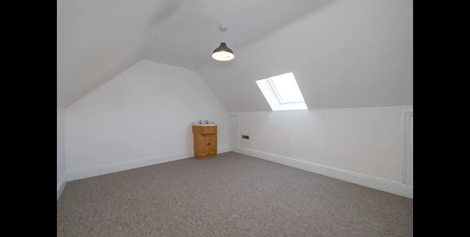 A four bedroom property located in the City Centre of Worcester, ideal for investment