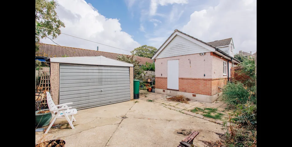 4/5 Bedroom Chalet Bungalow