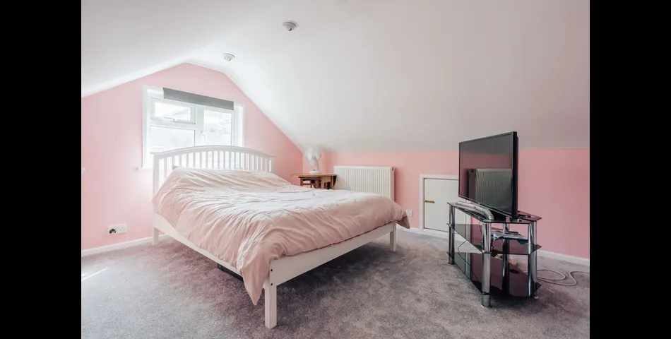 4/5 Bedroom Chalet Bungalow