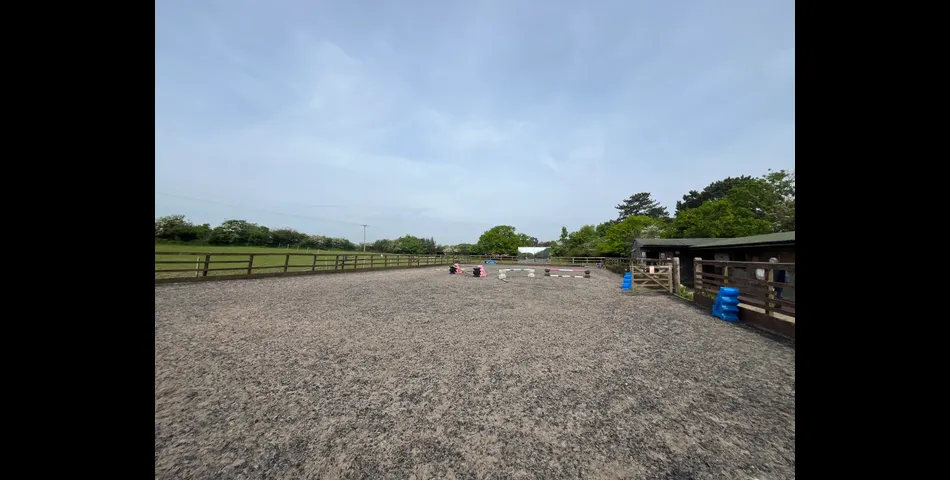 Equestrian Property off Oldbury Road, Hartshill, Nuneaton, CV10 0TJ