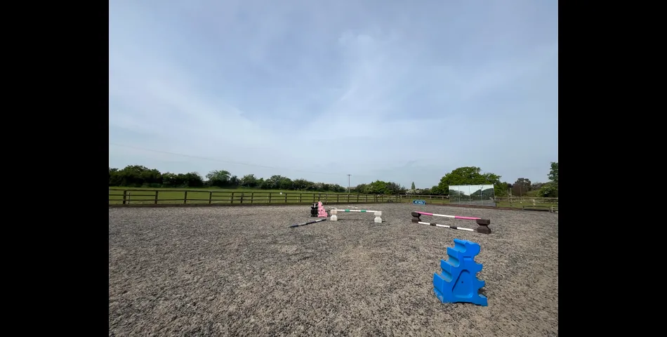 Equestrian Property off Oldbury Road, Hartshill, Nuneaton, CV10 0TJ