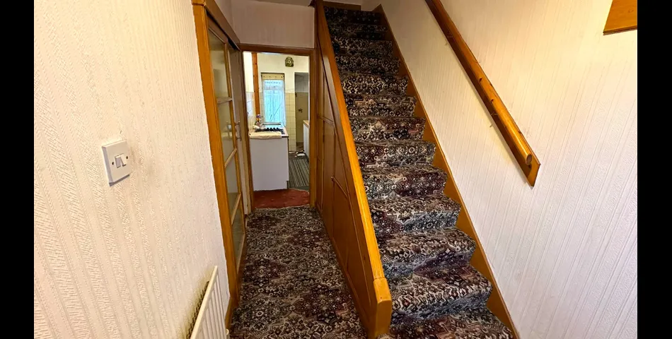31 Holbrook Lane, Coventry, CV6 4AD