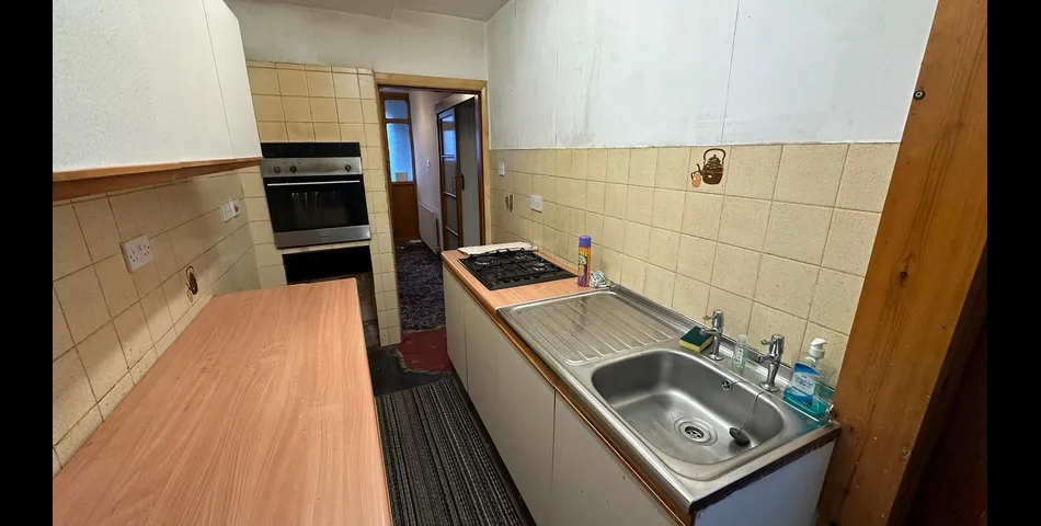 31 Holbrook Lane, Coventry, CV6 4AD