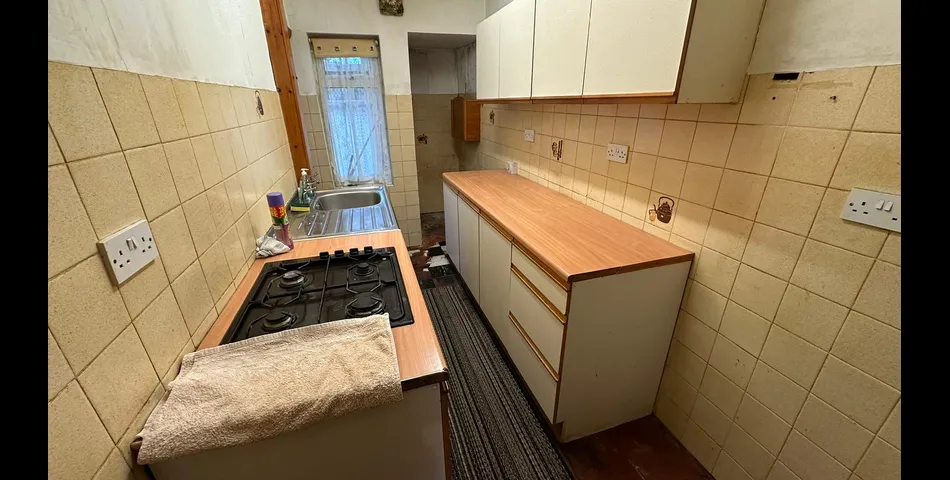31 Holbrook Lane, Coventry, CV6 4AD