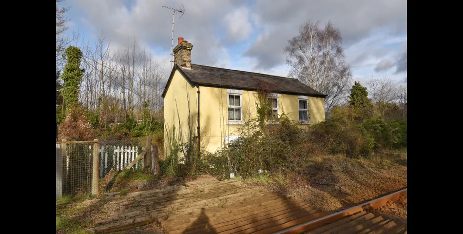 3 Bedroom Cottage with Large Plot