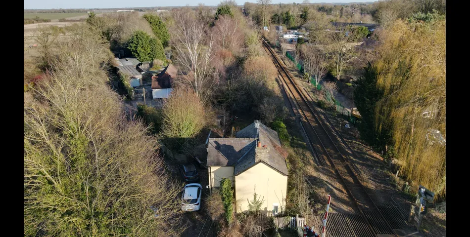 3 Bedroom Cottage with Large Plot