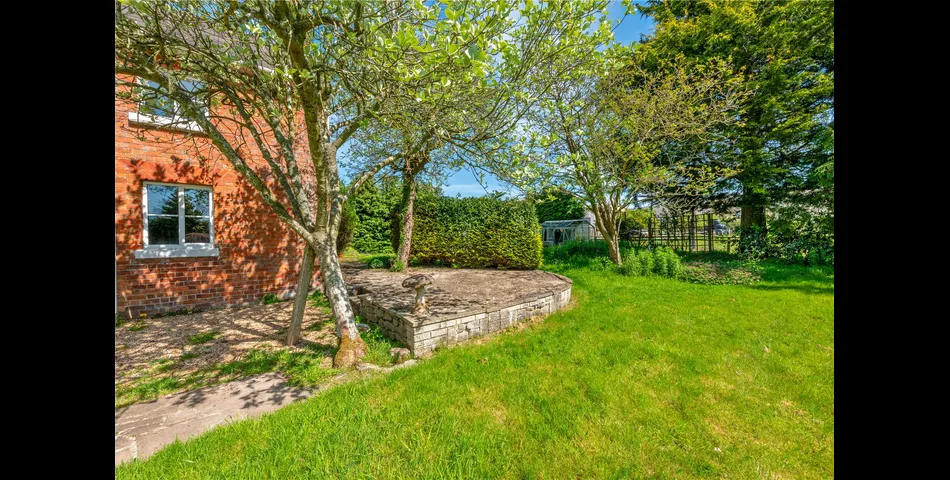 Four bedroom farmhouse in need of modernisation