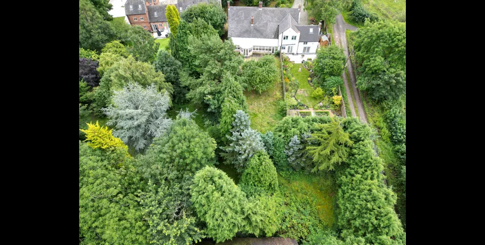 Three-Bedroom Semi Potential Building Plot In Need Of Refurbishment