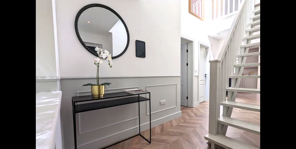 Luxurious 5-Bedroom Home