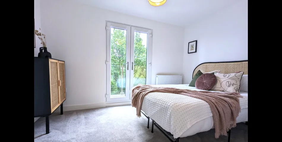 Luxurious 5-Bedroom Home