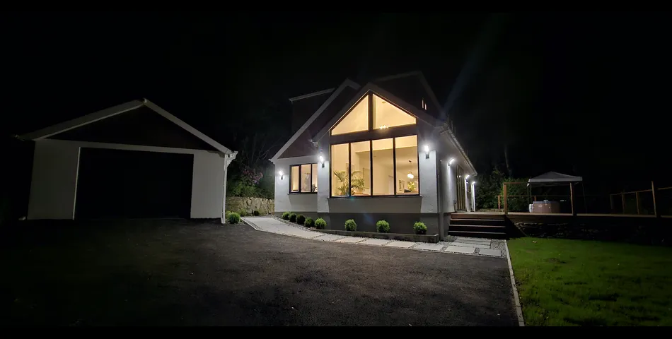 Luxurious 5-Bedroom Home