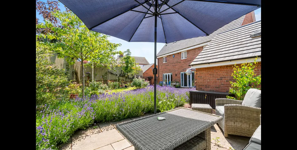 3 Blackberry Lane, Stratford-Upon-Avon, CV37 7ED
