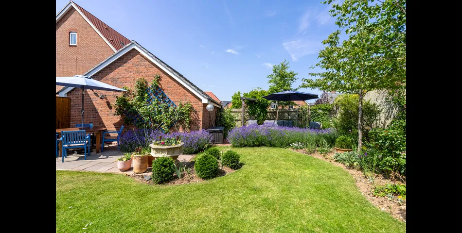 3 Blackberry Lane, Stratford-Upon-Avon, CV37 7ED