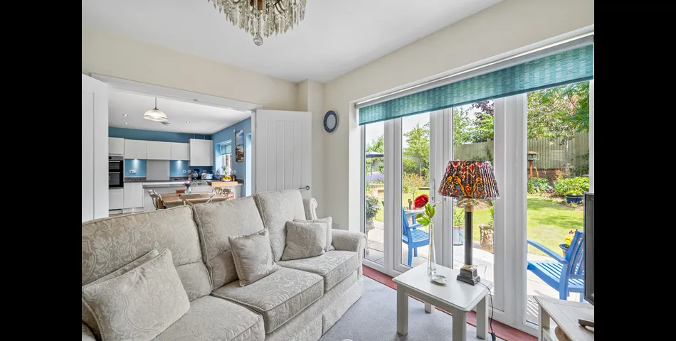 3 Blackberry Lane, Stratford-Upon-Avon, CV37 7ED