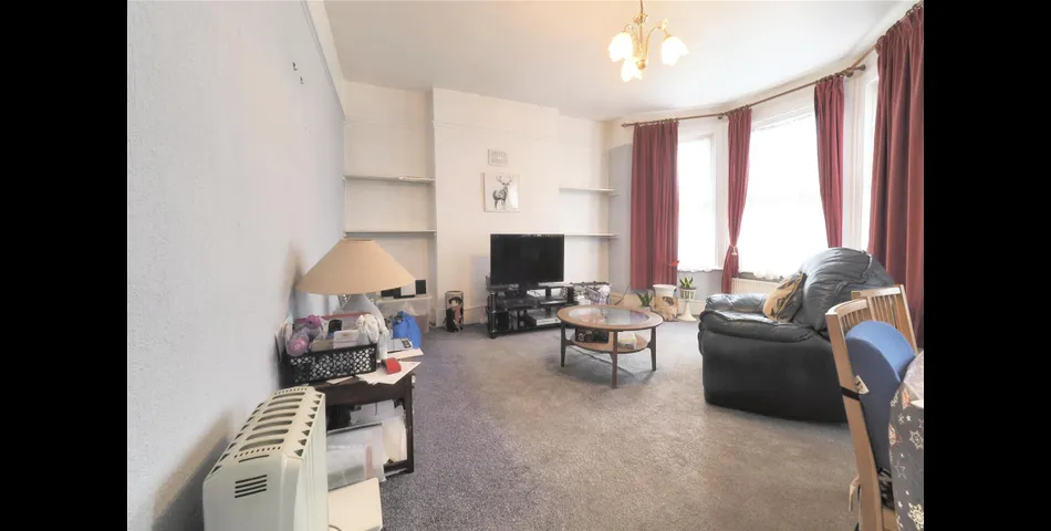 CHARMING 2 BEDROOM APARTMENT AVAILABLE IN LONDON