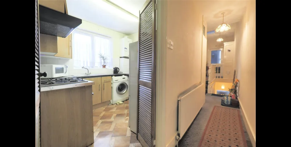CHARMING 2 BEDROOM APARTMENT AVAILABLE IN LONDON