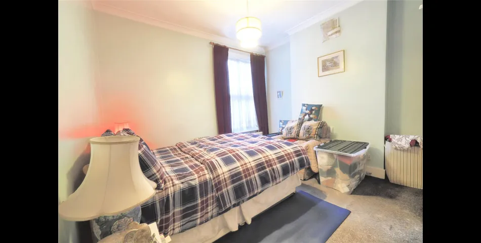 CHARMING 2 BEDROOM APARTMENT AVAILABLE IN LONDON