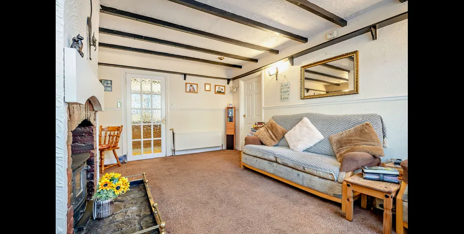Roxlea, High Street, Clearwell, GL16 8JS