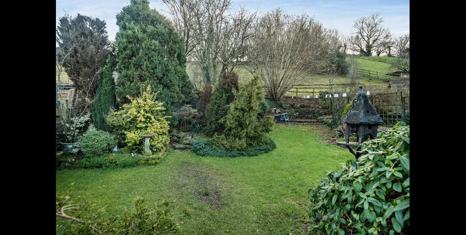 Roxlea, High Street, Clearwell, GL16 8JS