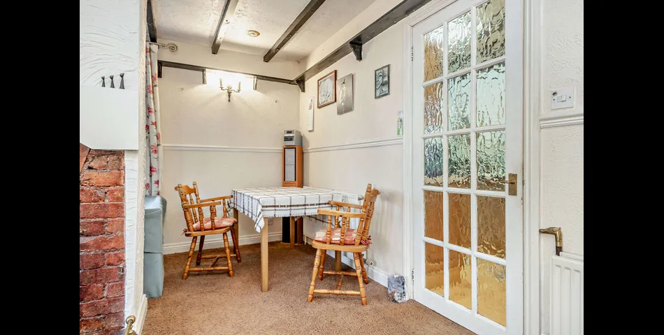 Roxlea, High Street, Clearwell, GL16 8JS
