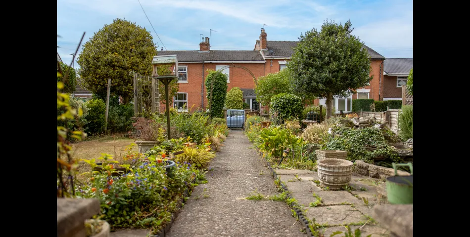 A fantastic detached three bedroom home in the heart of St. Johns in need of updating