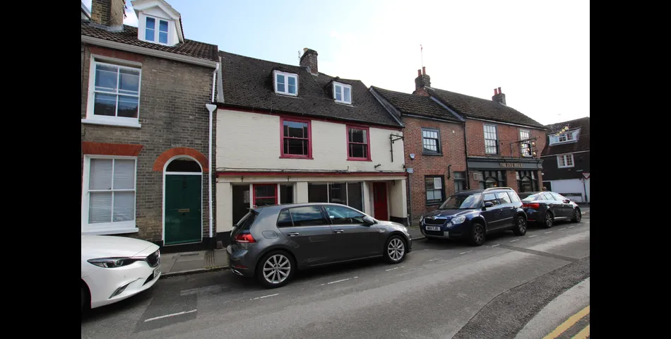 30 Salt Lane, Salisbury