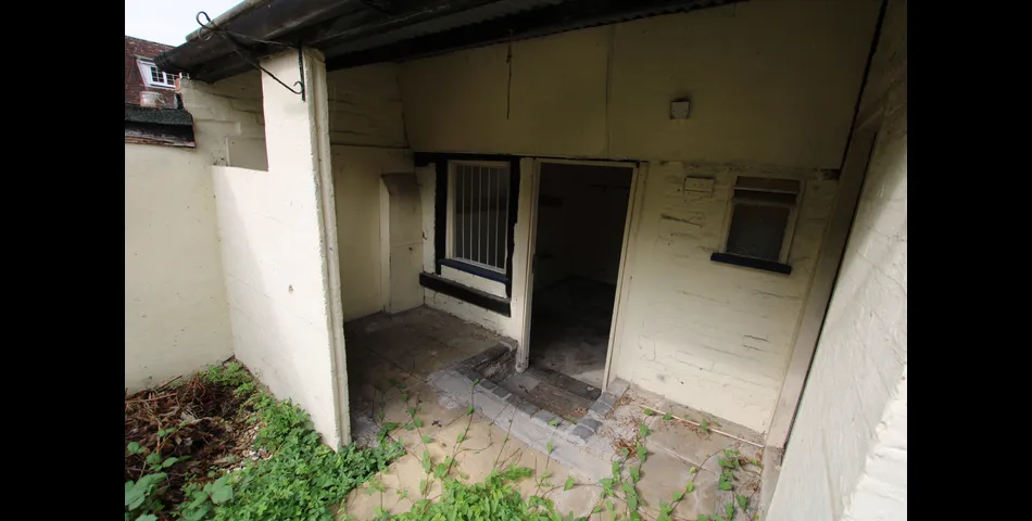 30 Salt Lane, Salisbury