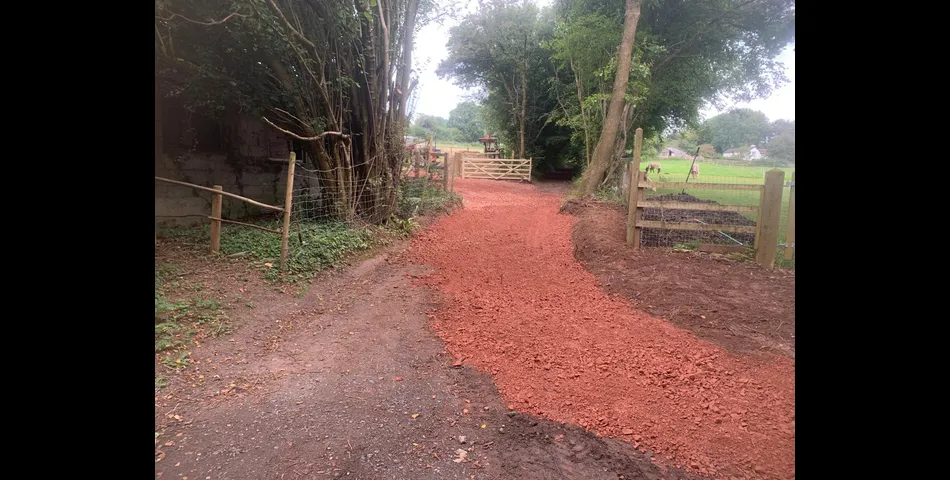 Land Ajc to Hilltop Farm, The Doward, Whitchurch, Ross-On-Wye, Herefordshire     ( Symonds Yat)