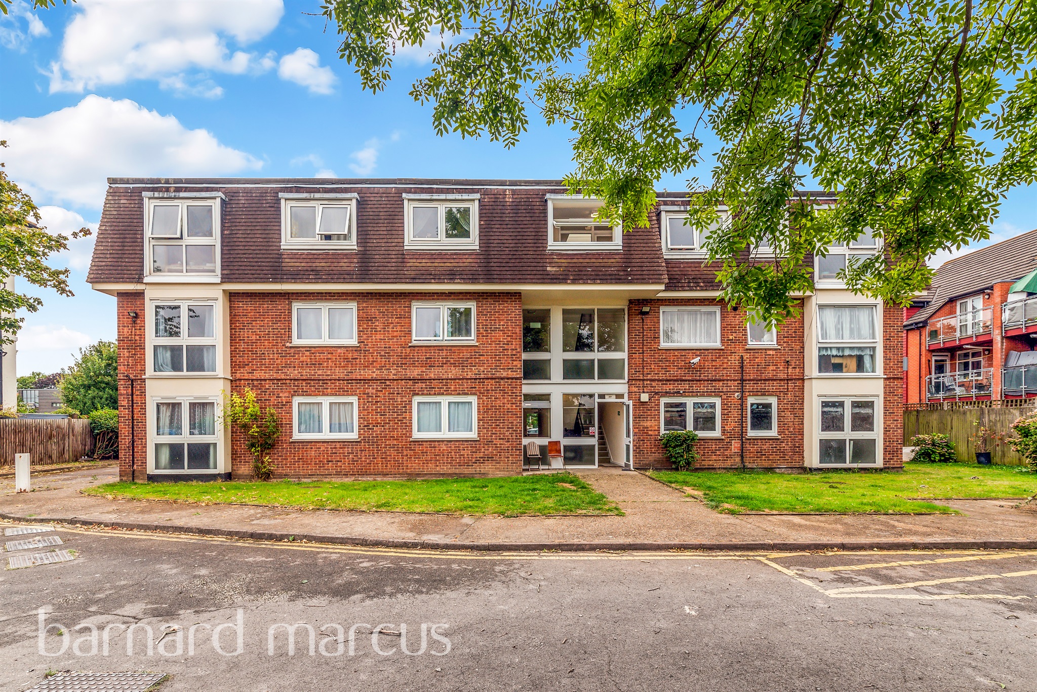 3 bed Ground Flat