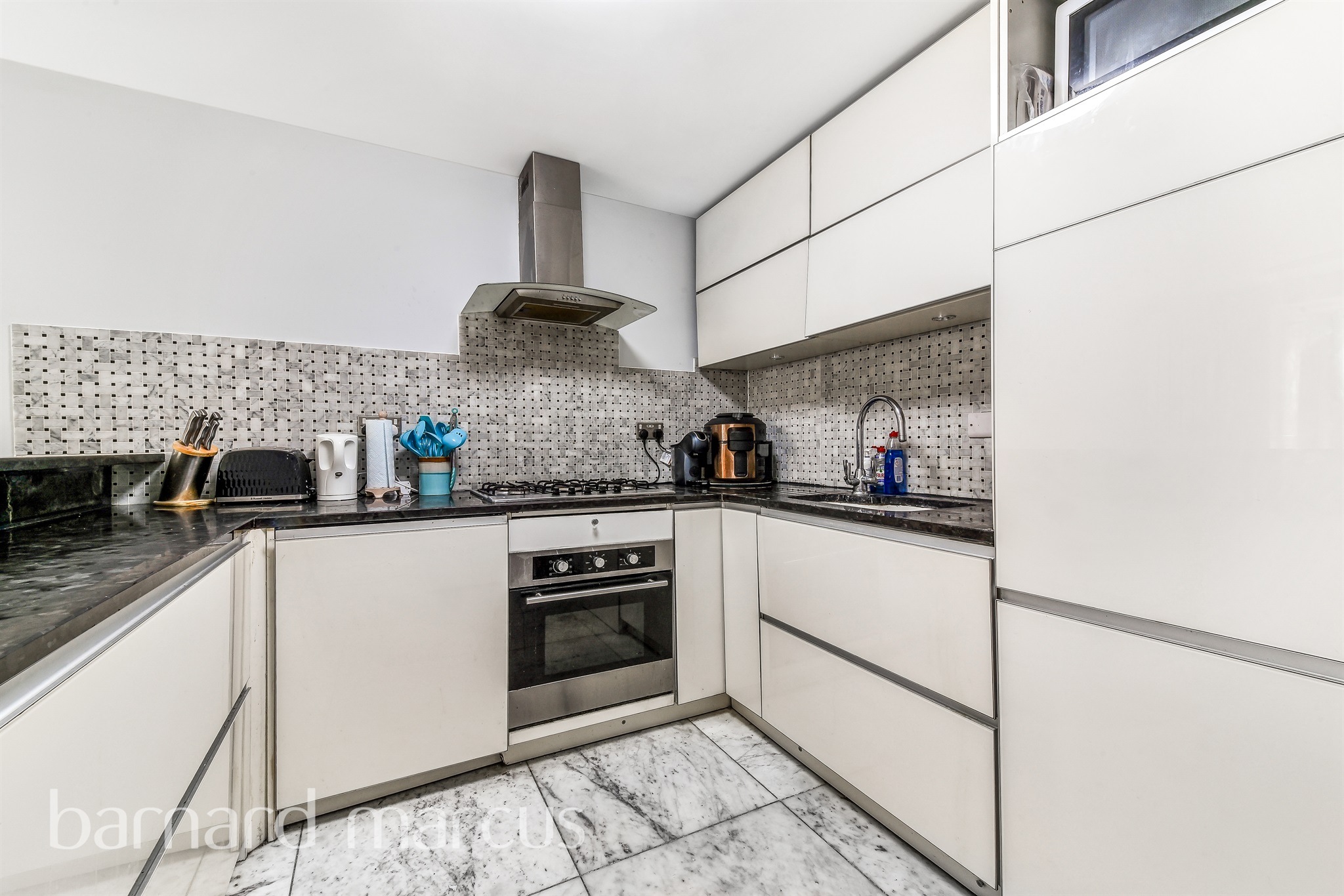3 bed Ground Flat