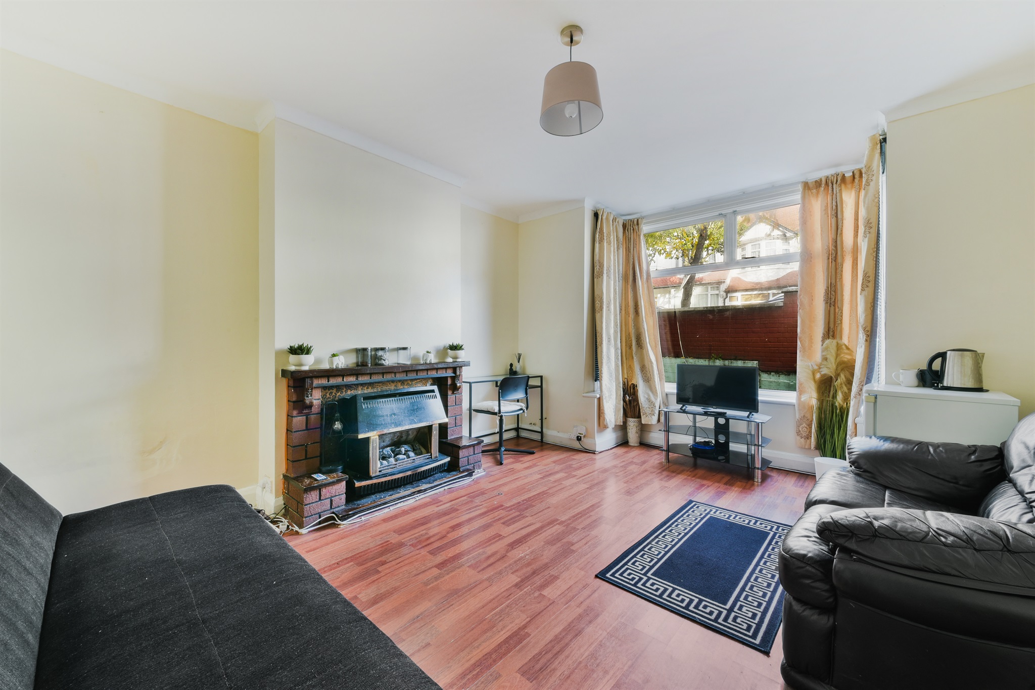 3 bed Terraced