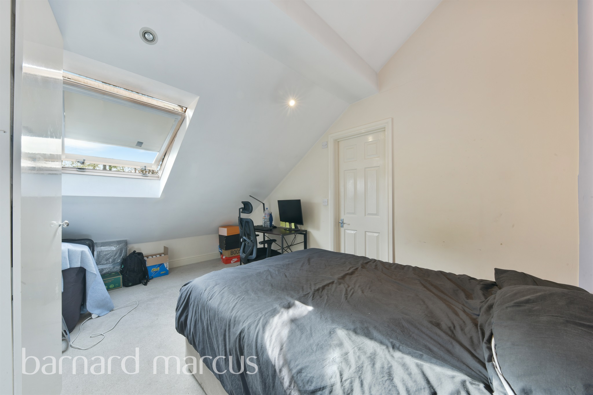 3 bed Ground Flat