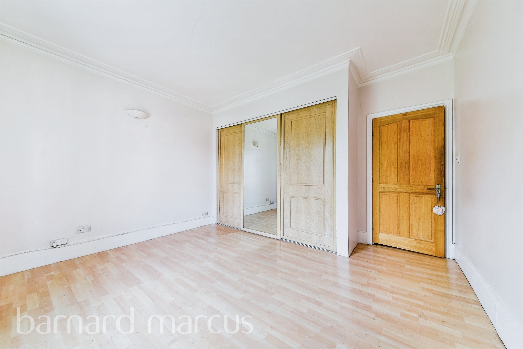 5 bed Semi-Detached