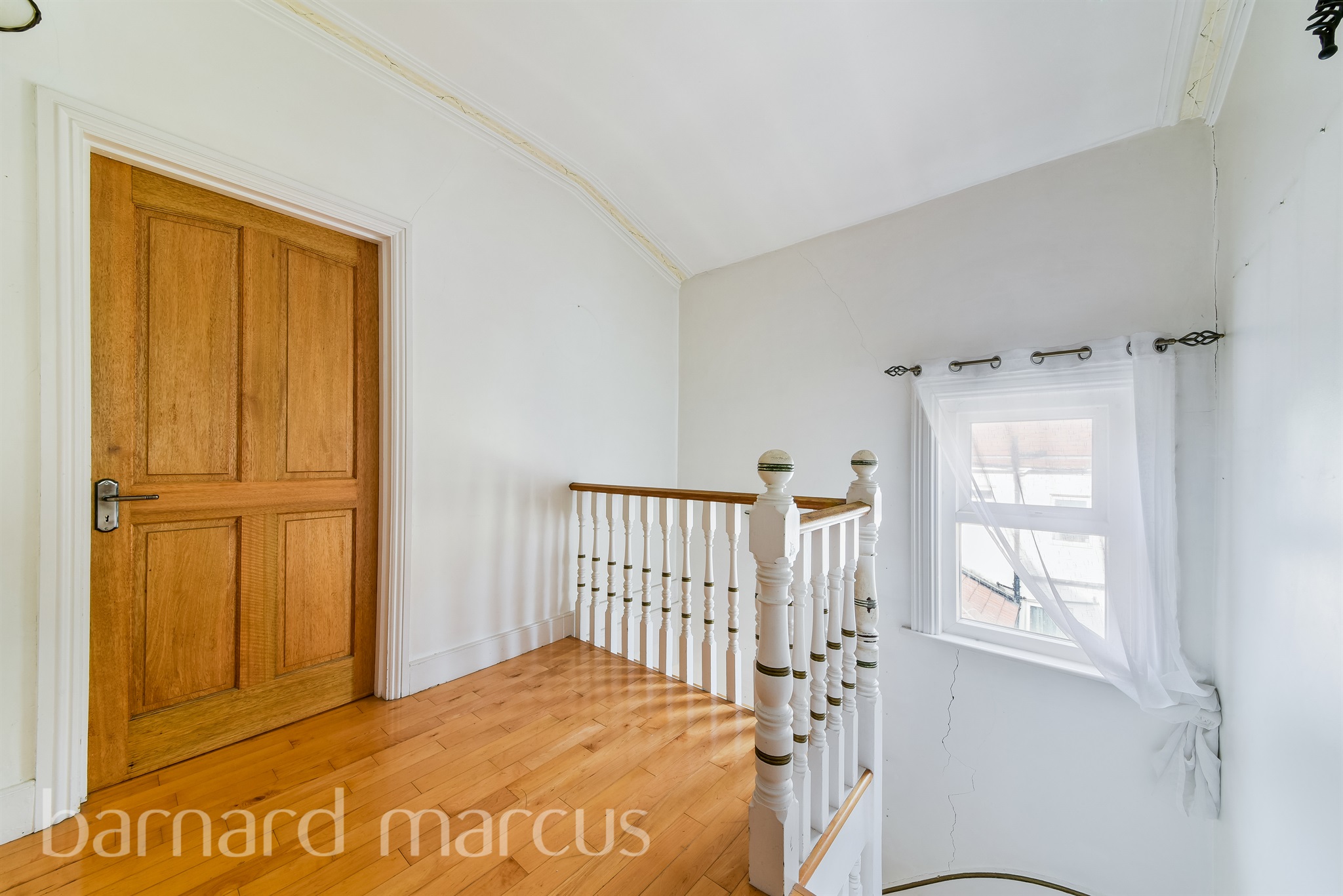 5 bed Semi-Detached