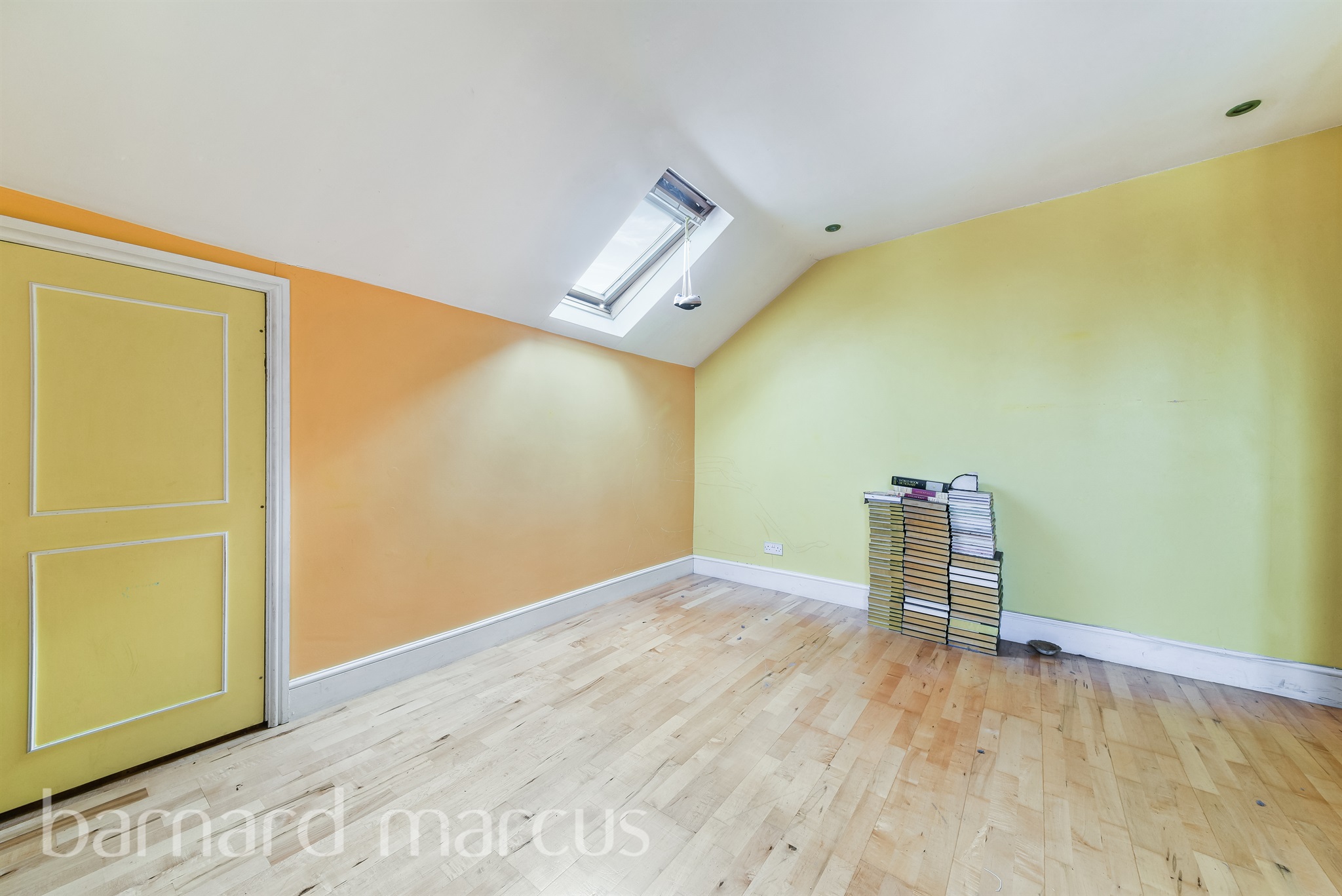 5 bed Semi-Detached